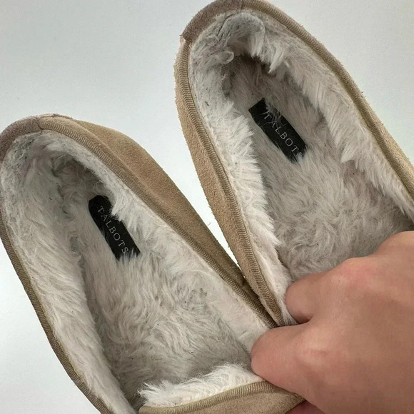 Talbots womens slippers size 7 tan suede festive wreath holiday Christmas - Picture 9 of 11